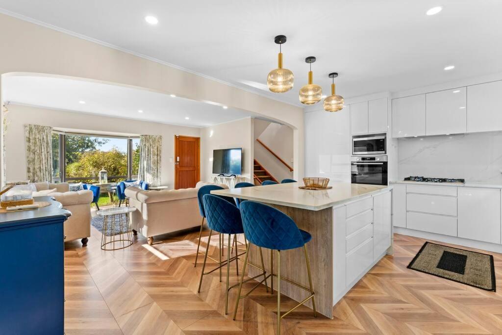 Not Usually Available - Lucky U! Auckland Exterior foto