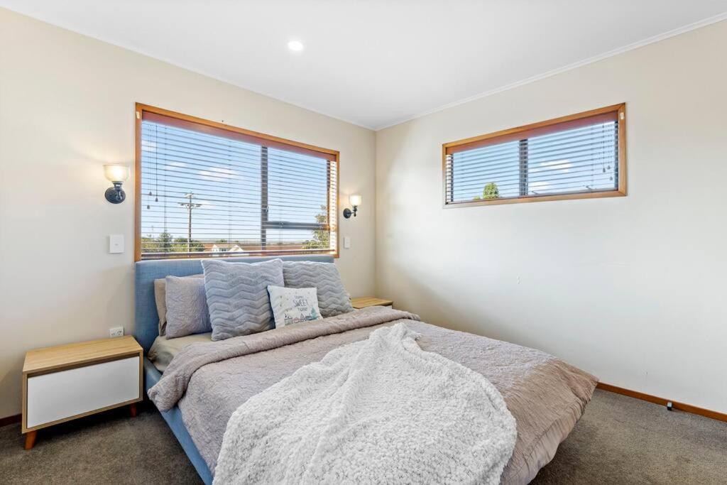 Not Usually Available - Lucky U! Auckland Exterior foto
